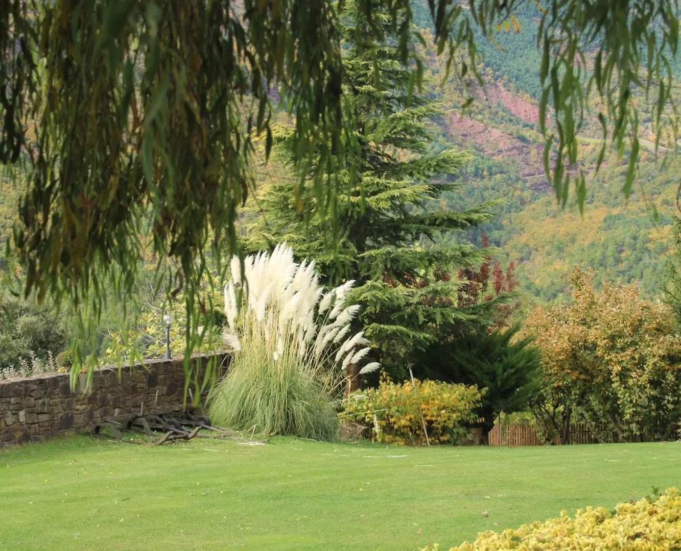 Les Flors - Hotel Rural & Cabanyes Gramos Country house