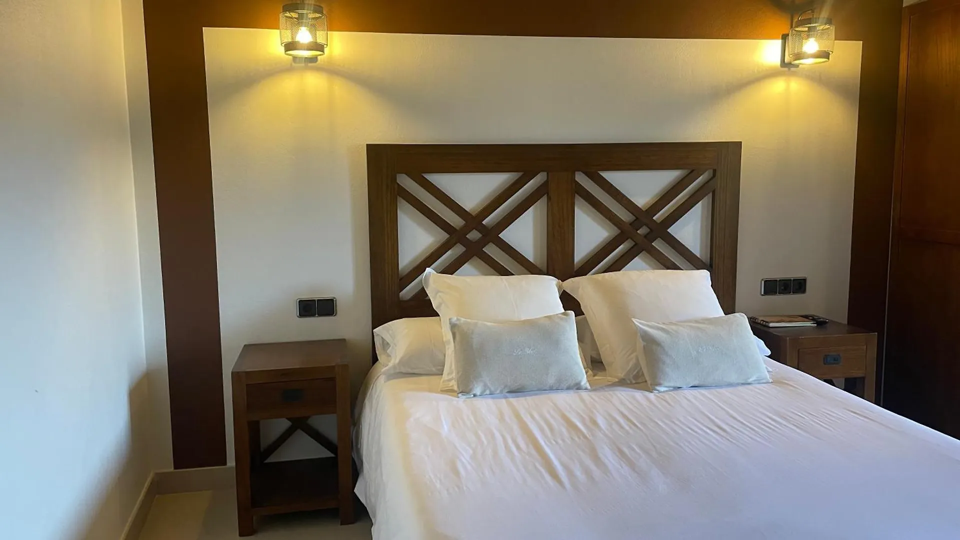 Les Flors - Hotel Rural & Cabanyes Gramos